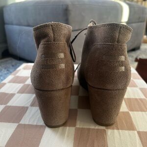 TOMS Women's Tan Suede Heeled Boots